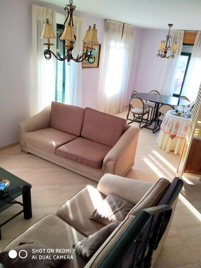 House With 3 Bedrooms In Pontevedra With Enclosed Garden 3 Km From The Beach ภายนอก รูปภาพ